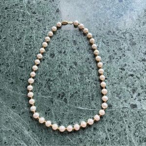 14 kt gold freshwater pearl necklace